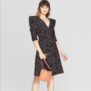 ⭐️Part of 3 for $30 ⭐️ Gorgeous Puff Sleeve Dress Sz. XS